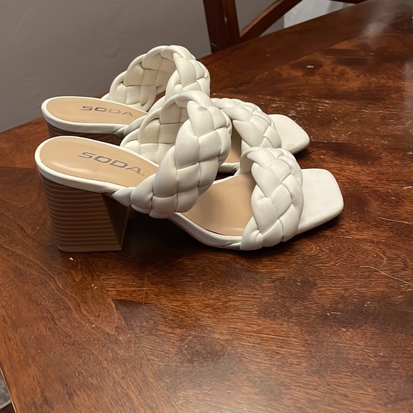 SODA WHITE Block HEELS - Picture 3 of 5